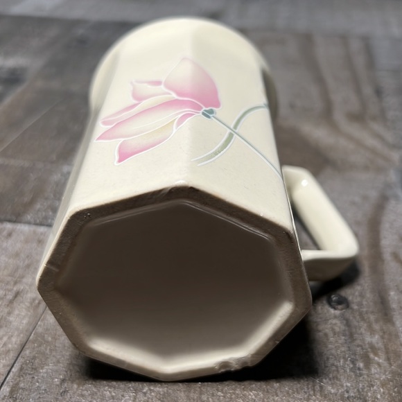 Vintage Porcelain Off White Floral Mug - Picture 5 of 5